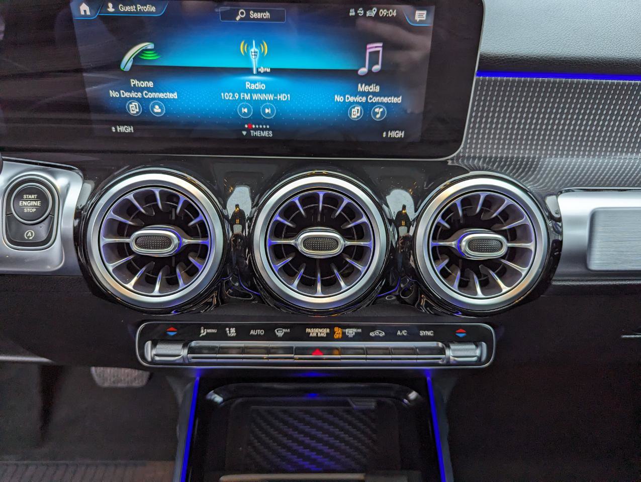 Used 2020 Mercedes-Benz GLB 250 4MATIC image 23