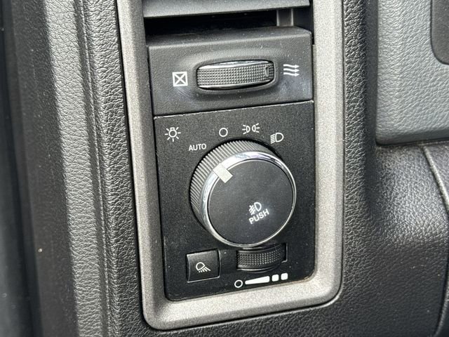 Used 2014 RAM 1500 Express image 20