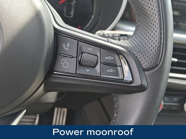 Used 2024 Alfa Romeo Stelvio Ti AWD/4WD image 8