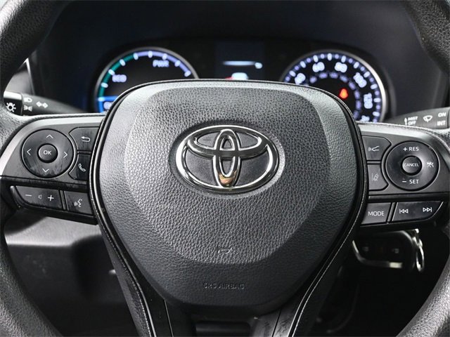 Used 2022 Toyota RAV4 LE image 9