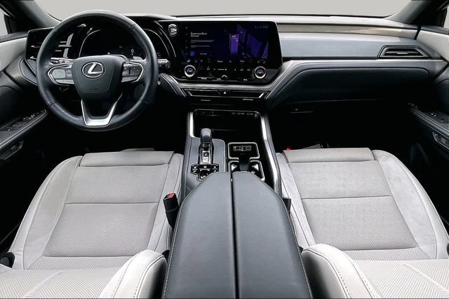 Used 2026 Lexus TX 350 AWD w/ Technology Package image 9