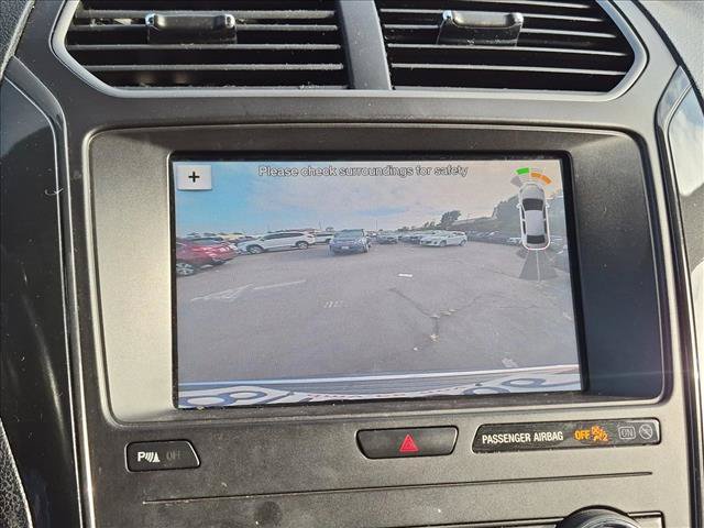 Used 2018 Ford Explorer XLT w/ Equipment Group 202A AWD/4WD image 11