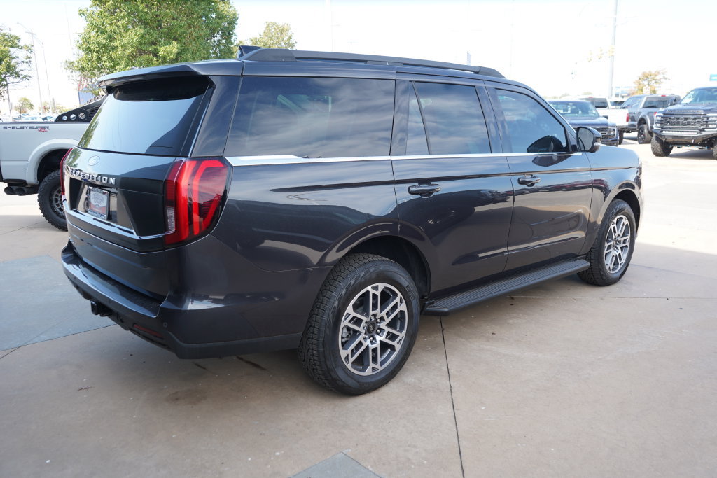 New 2026 Ford Expedition Active AWD/4WD image 12