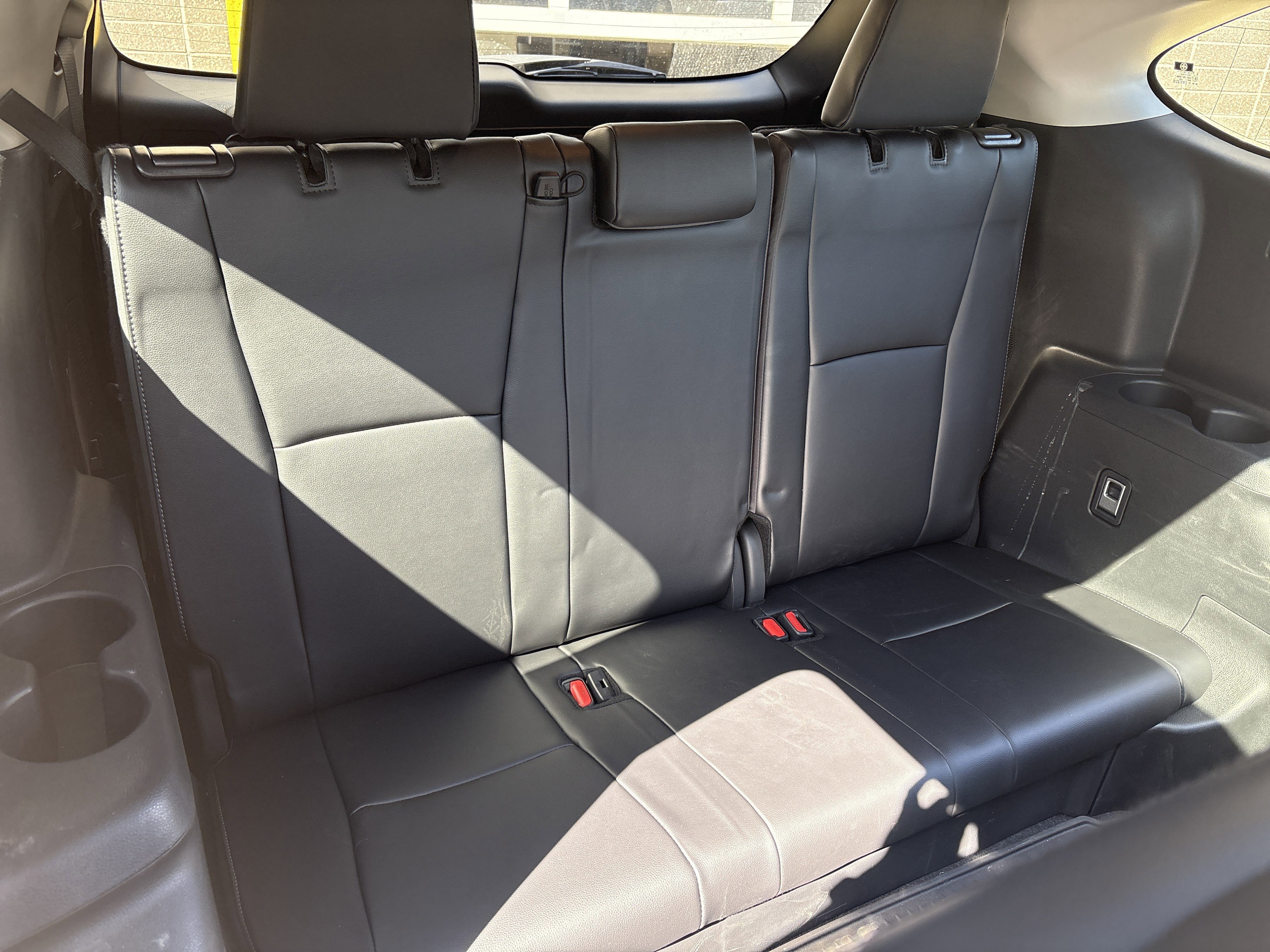 Used 2024 Toyota Highlander Platinum image 32