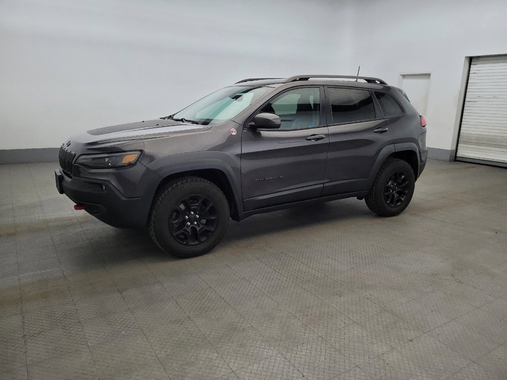 Used 2019 Jeep Cherokee Trailhawk image 2