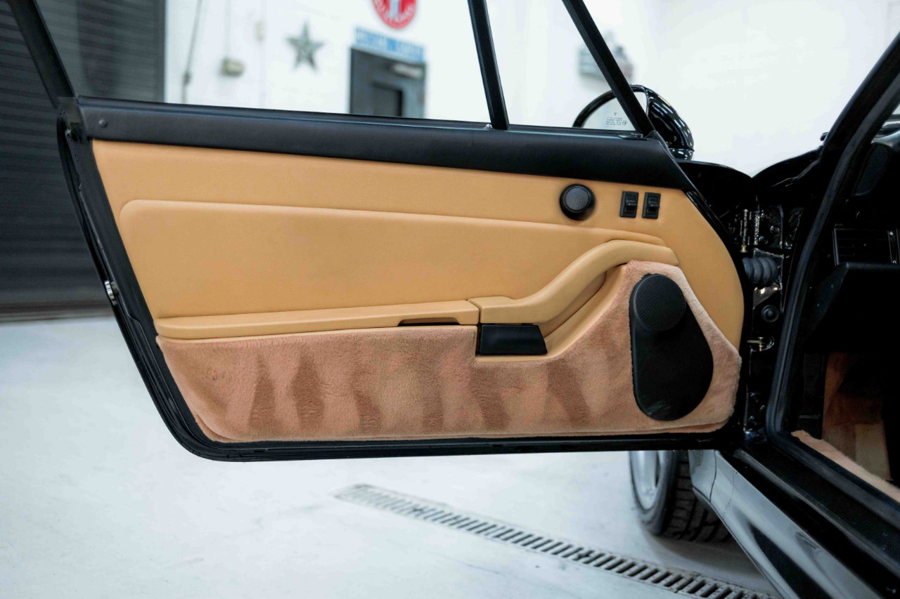 Used 1998 Porsche 911 Carrera 4S image 38