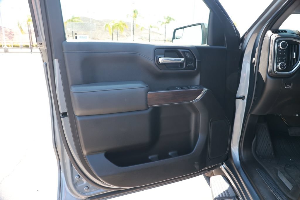 Used 2022 GMC Sierra 1500 SLT w/ SLT Premium Package AWD/4WD image 22