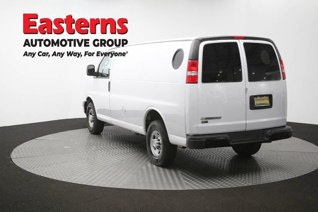 Used 2021 Chevrolet Express 3500 w/ Driver Convenience Package RWD image 61