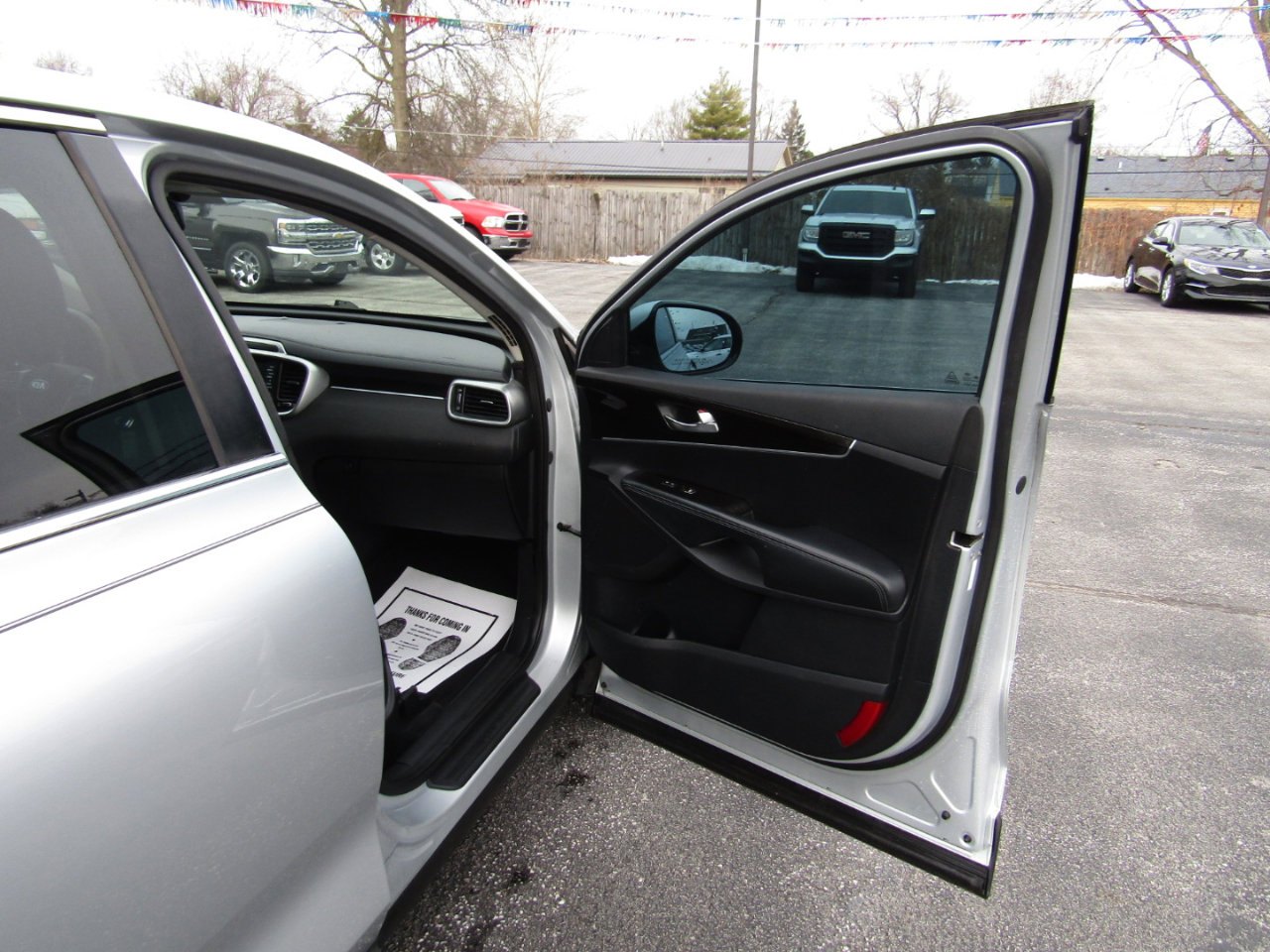 Used 2019 Kia Sorento LX image 25