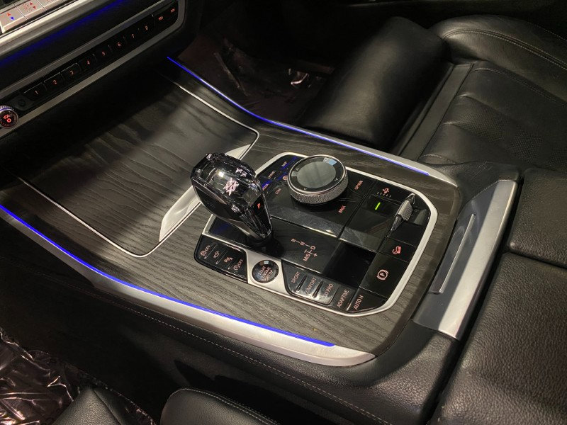 Used 2020 BMW X7 xDrive40i w/ M Sport Package AWD/4WD image 42