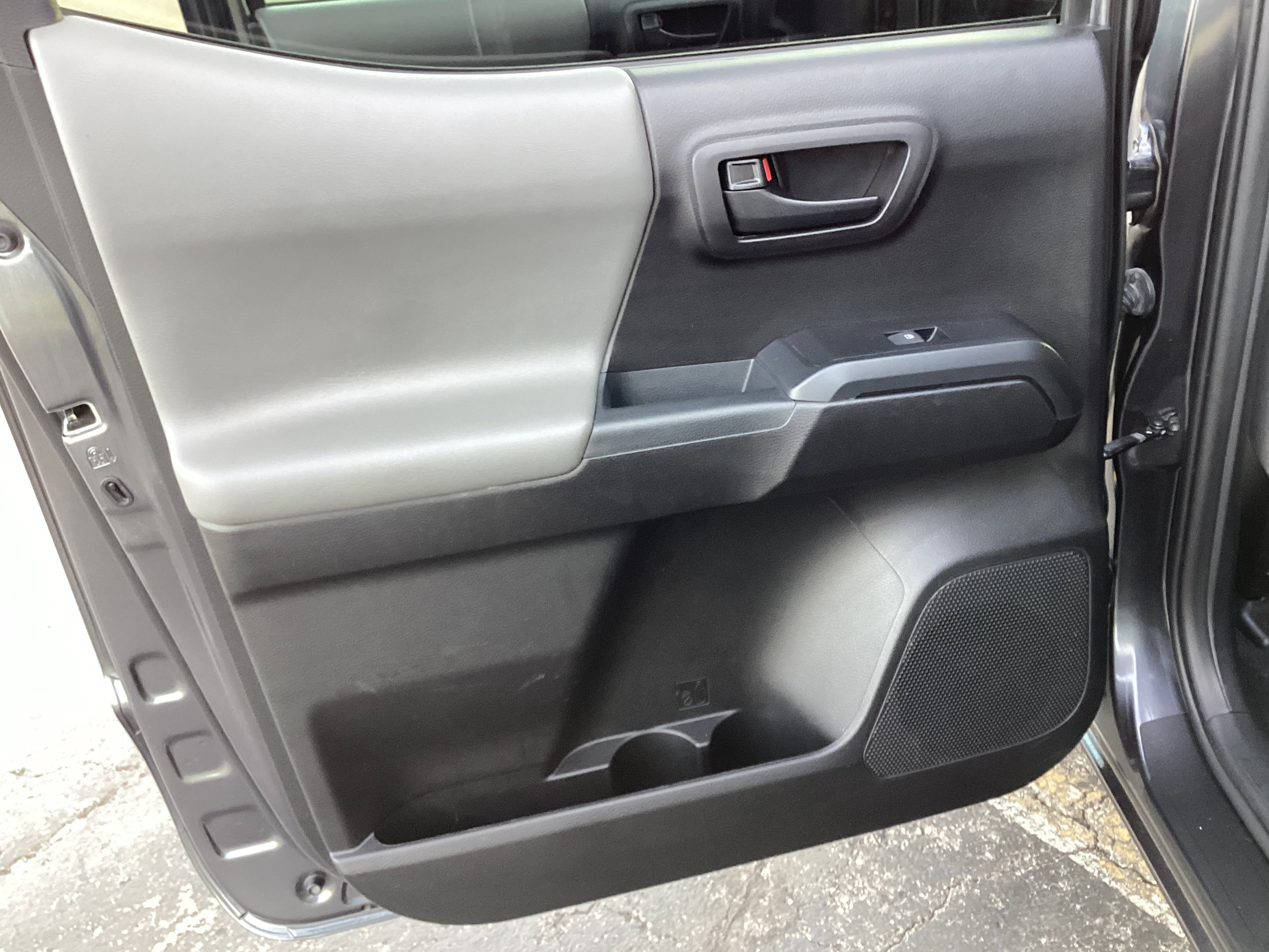 Certified 2021 Toyota Tacoma SR AWD/4WD image 14