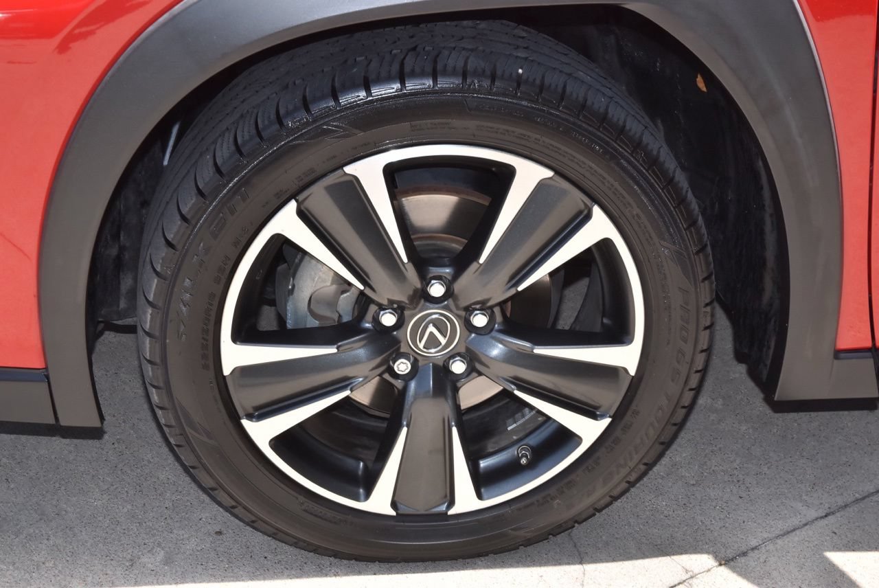 Used 2020 Lexus UX 200 w/ Premium Package FWD image 39
