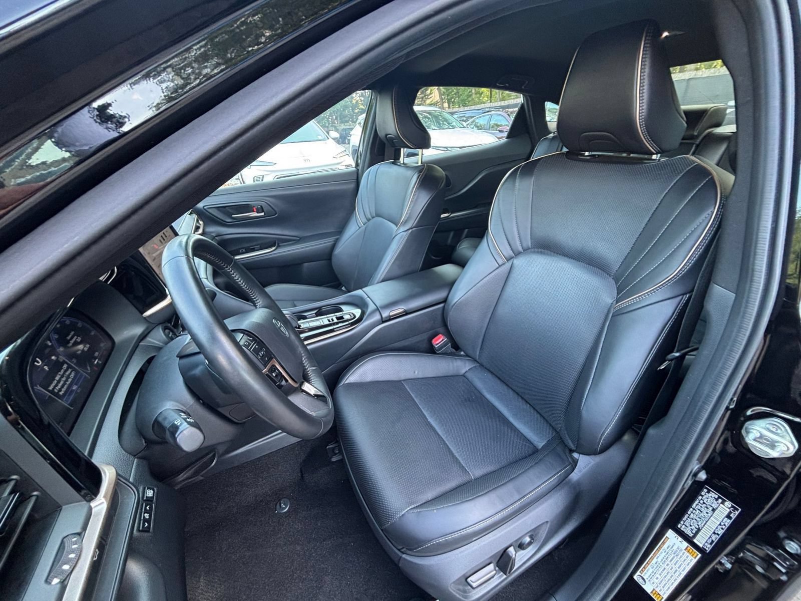 Used 2025 Toyota Crown AWD/4WD image 37