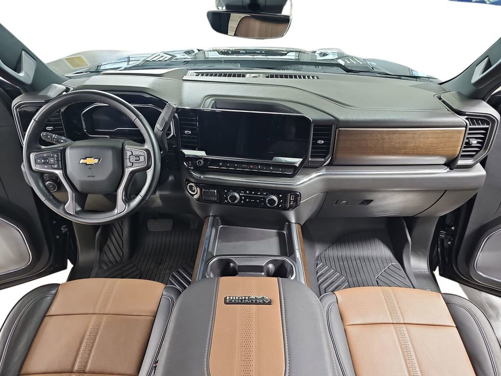 Certified 2024 Chevrolet Silverado 2500 High Country w/ Technology Package AWD/4WD image 11