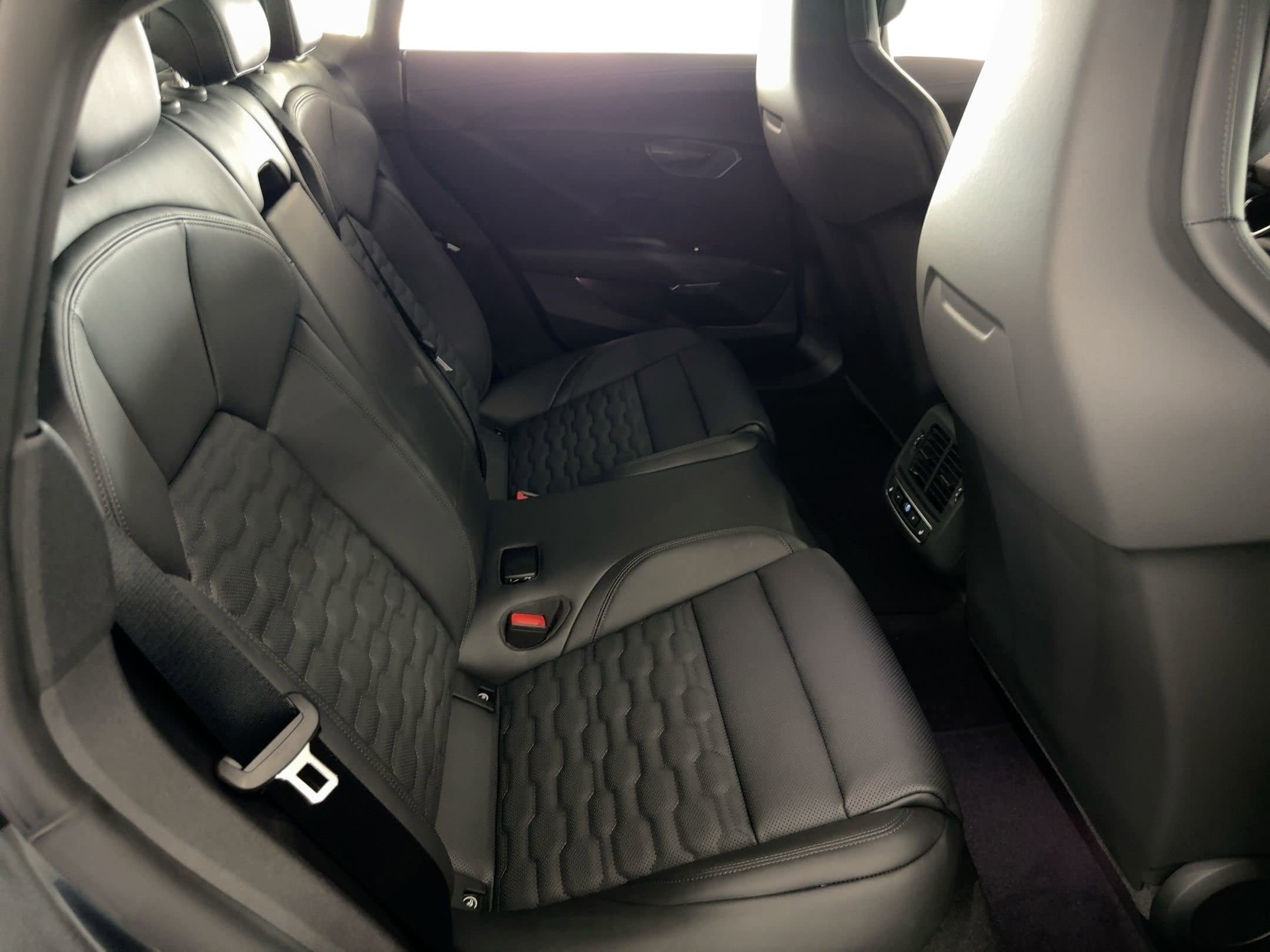 New 2026 Audi RS e-tron GT performance image 29