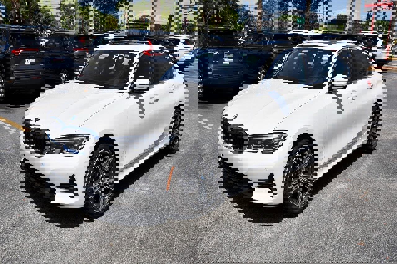 Used 2022 BMW 330i Sedan w/ Premium Package 2 image 3