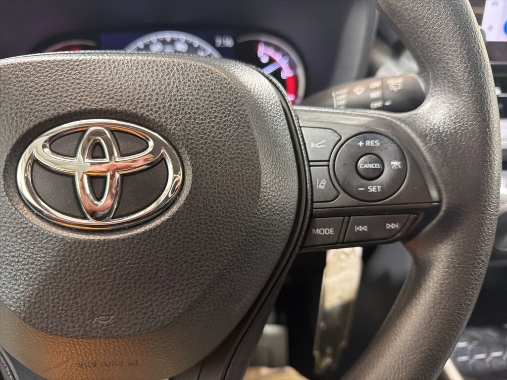 Used 2024 Toyota RAV4 LE image 27