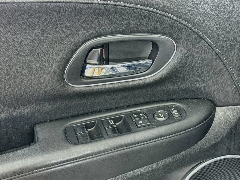 Used 2017 Honda HR-V EX-L image 18