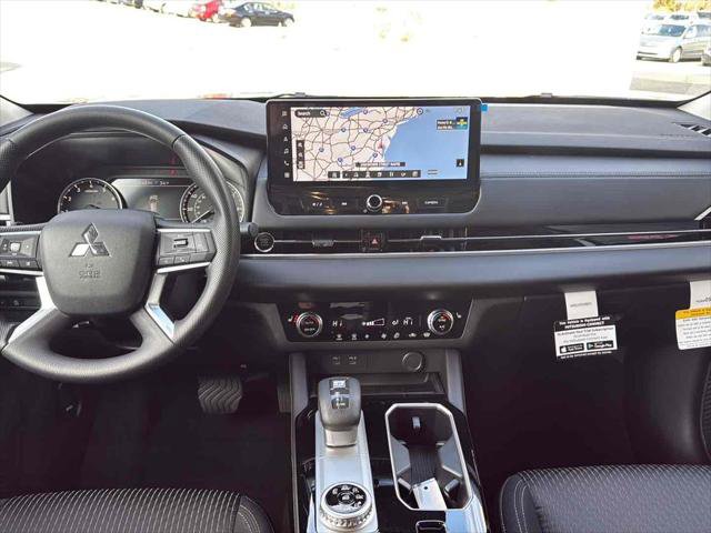New 2026 Mitsubishi Outlander ES image 30