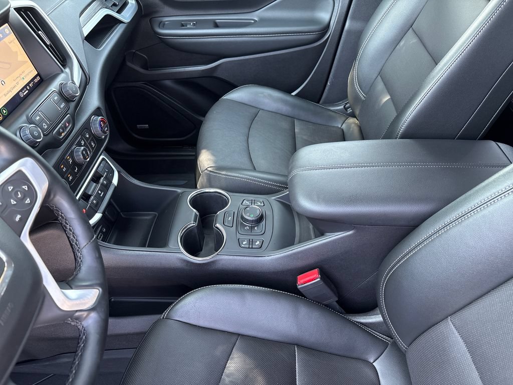 Used 2024 GMC Terrain SLT w/ Infotainment Package II AWD/4WD image 18