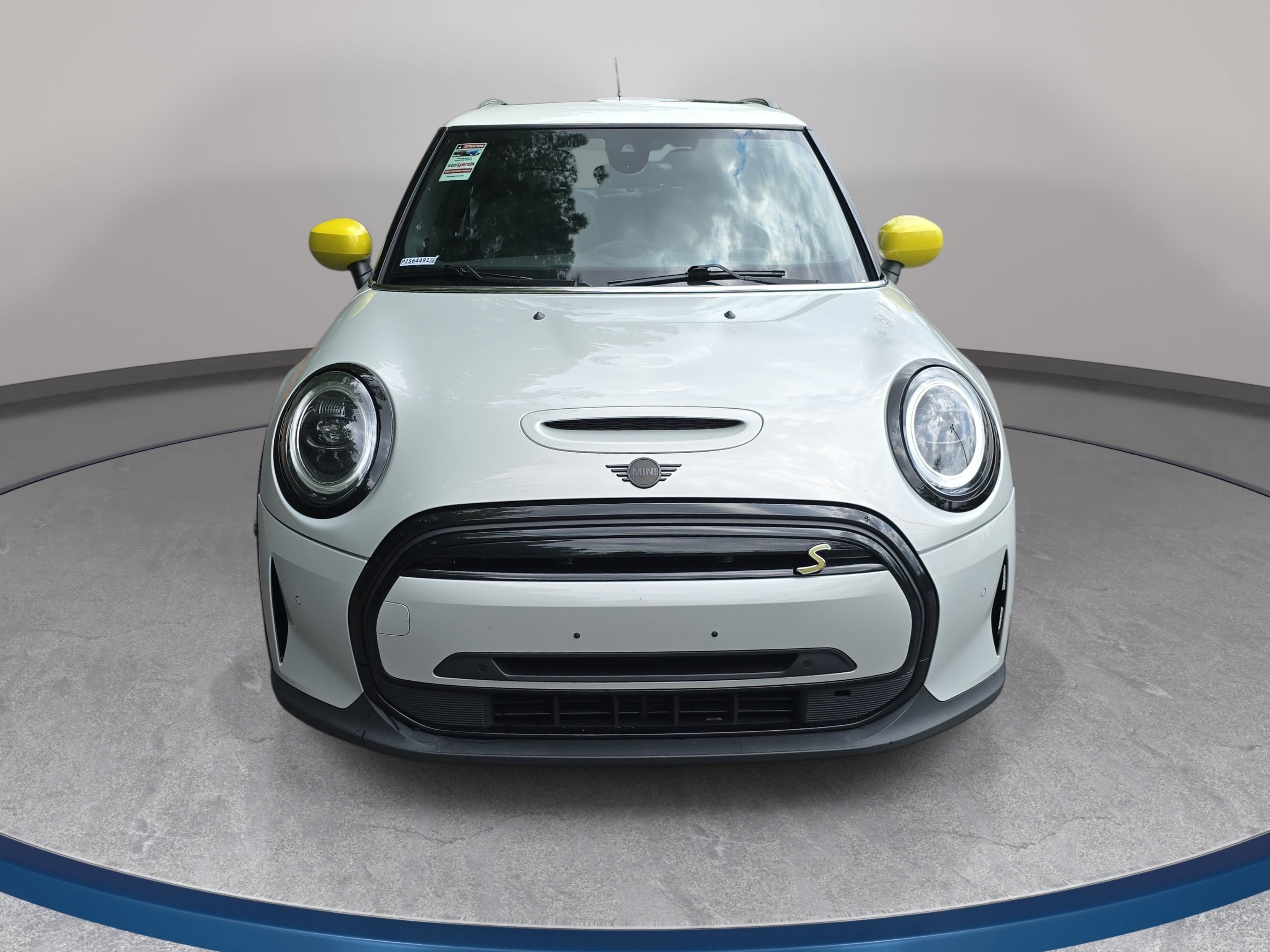 Used 2023 MINI Cooper SE FWD image 2