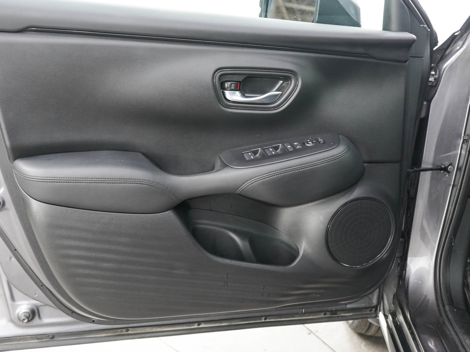 Used 2024 Honda HR-V LX image 18