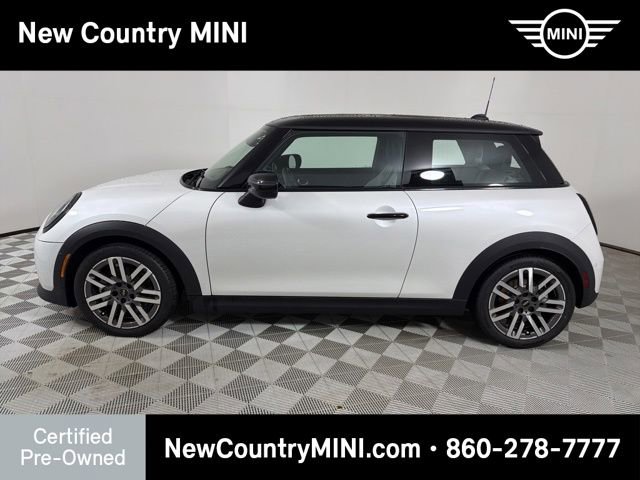 Certified 2025 MINI Cooper 2-Door Hardtop image 4
