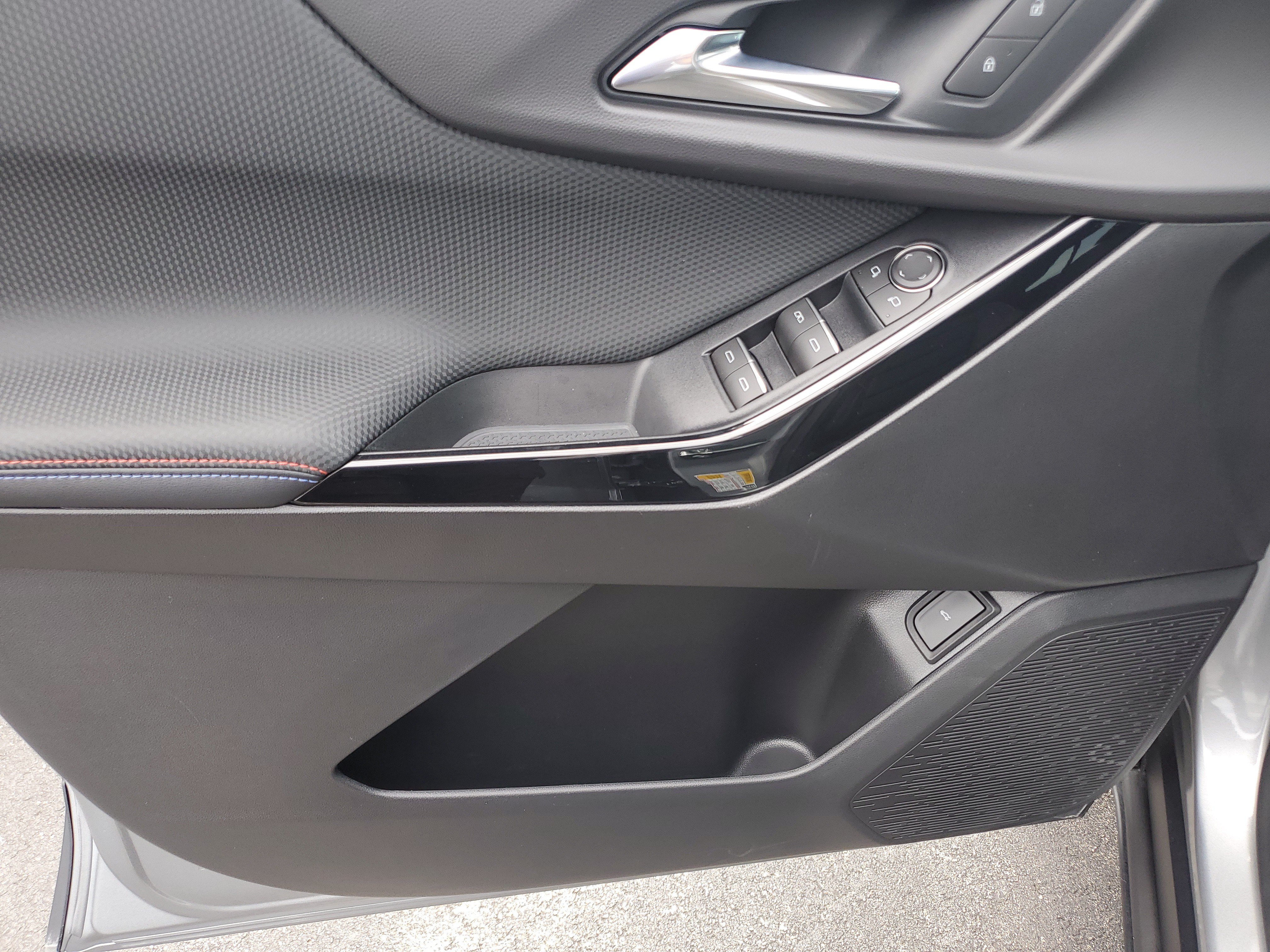 Used 2026 Chevrolet Equinox RS w/ LPO, Floor Liner Package AWD/4WD image 21