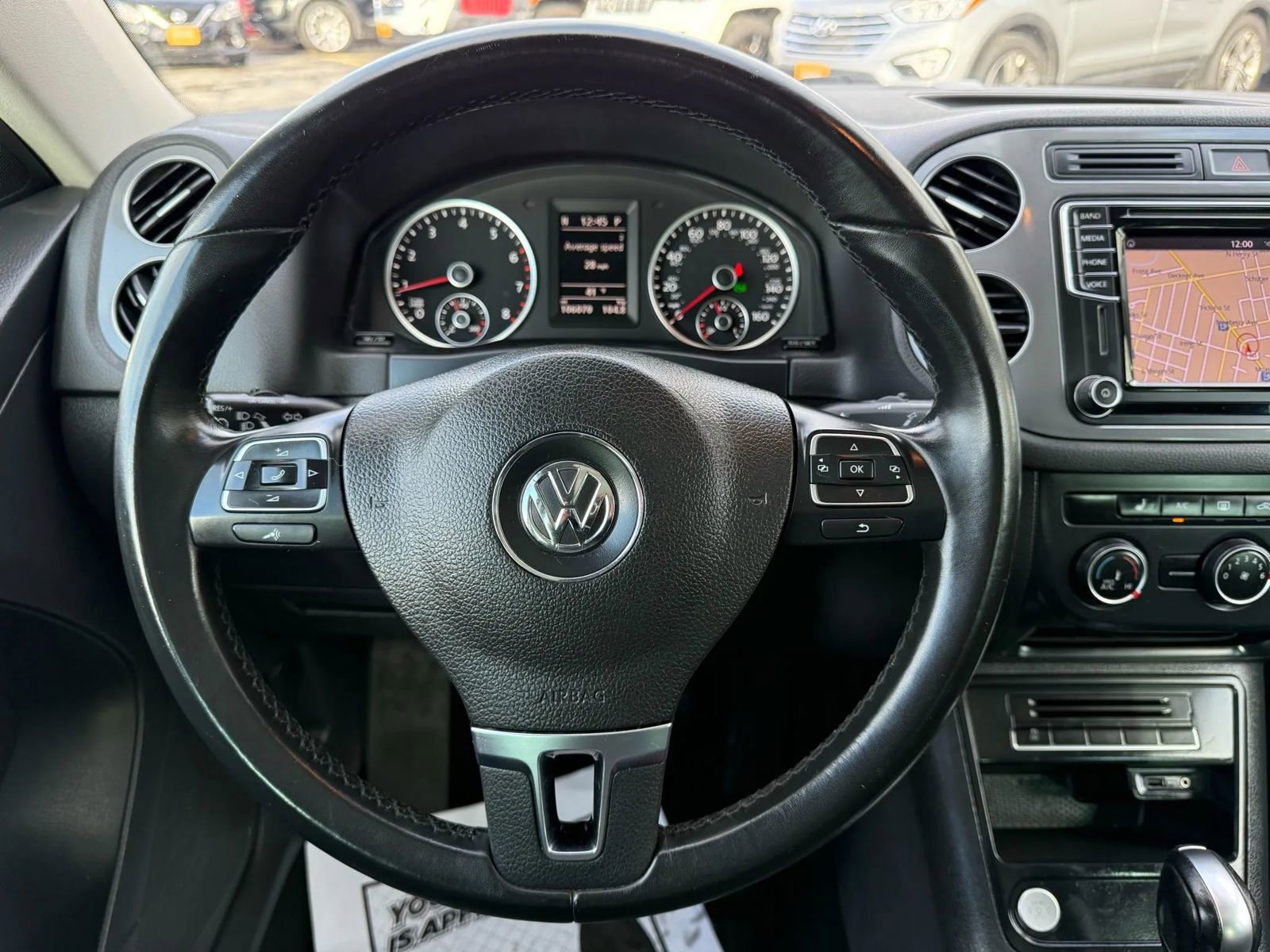 Used 2016 Volkswagen Tiguan SE image 27