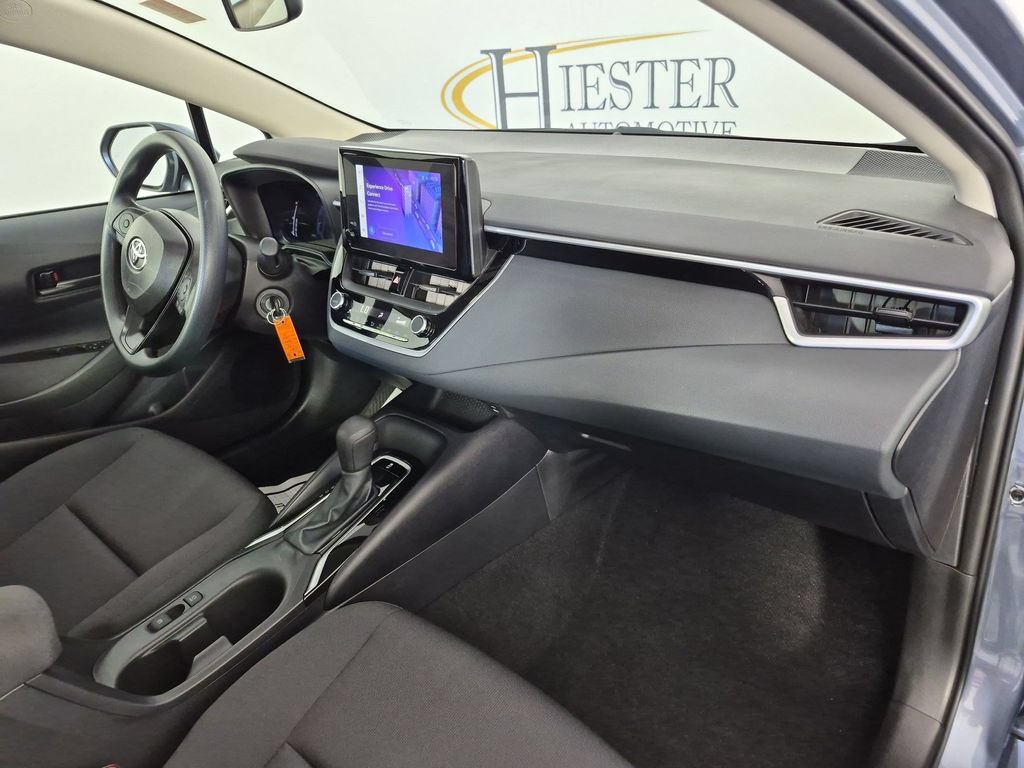 Used 2026 Toyota Corolla LE FWD image 37