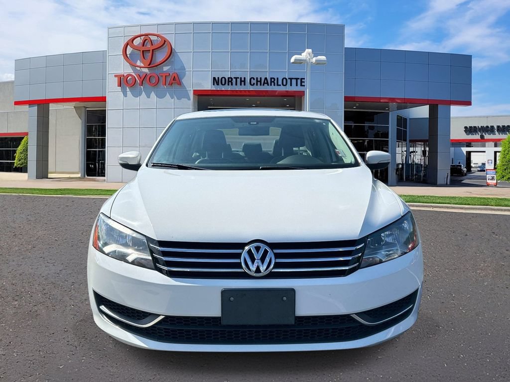 Used 2013 Volkswagen Passat 2.5 SE FWD image 2