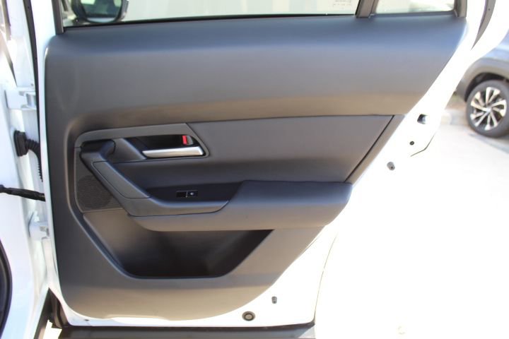 Certified 2025 MAZDA CX-50 AWD 2.5 Hybrid w/ Premium Pkg image 36