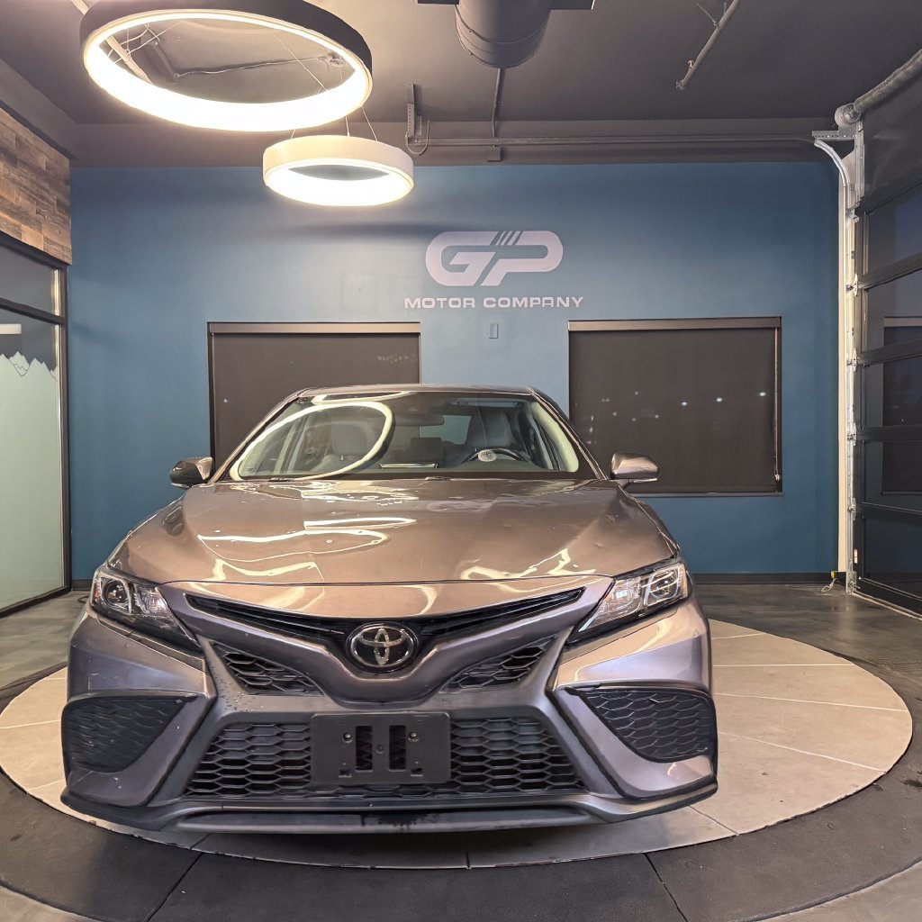 Used 2023 Toyota Camry SE FWD image 8