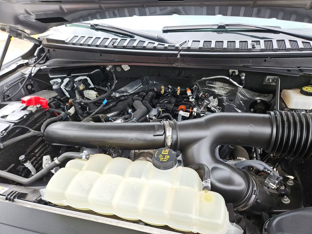 Used 2024 Ford Expedition Max XLT image 23