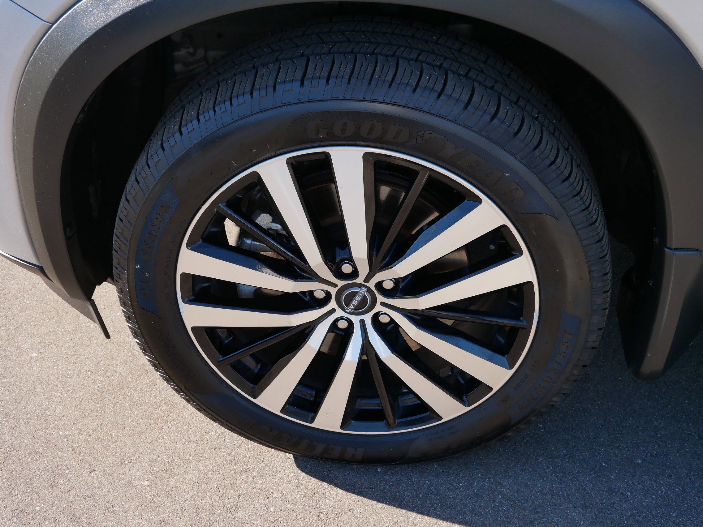 Used 2023 Nissan Pathfinder Platinum w/ Lighting Package (N93) image 15