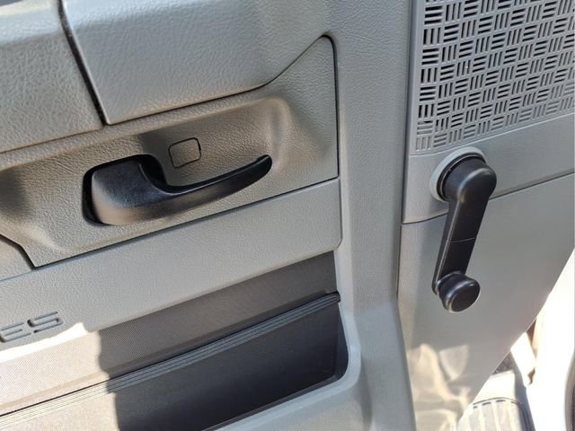 Used 2012 Ford E-450 and Econoline 450 Super Duty image 16