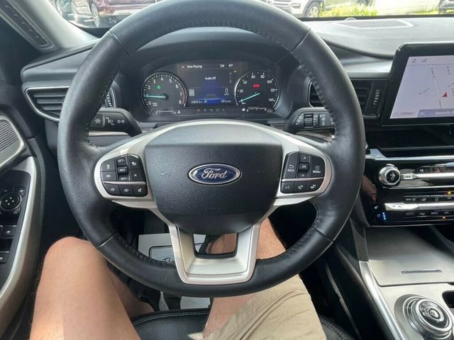 Used 2024 Ford Explorer Limited image 15