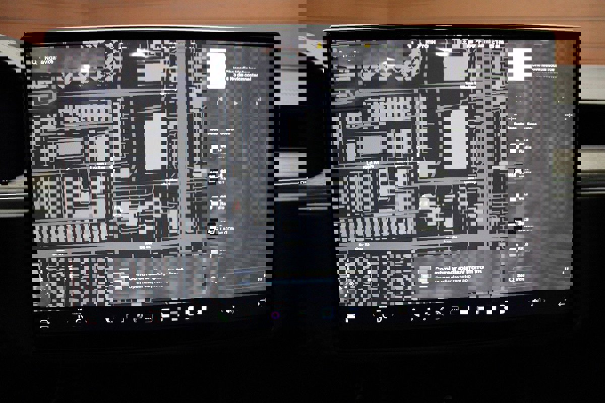 Used 2023 Tesla Model X image 23