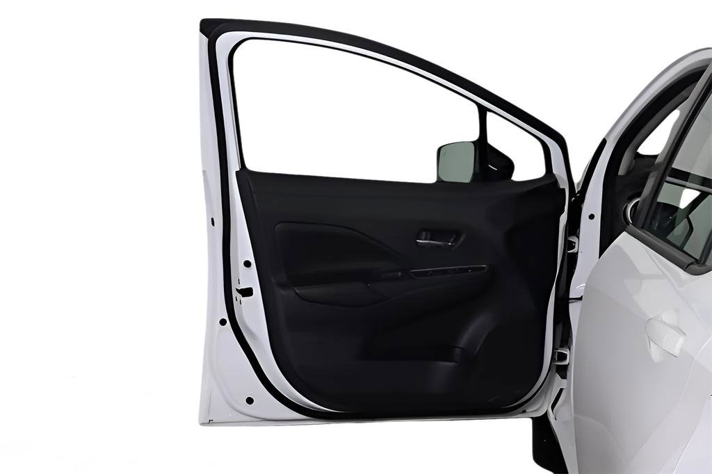 Used 2023 Nissan Versa SR w/ Trunk Package FWD image 11