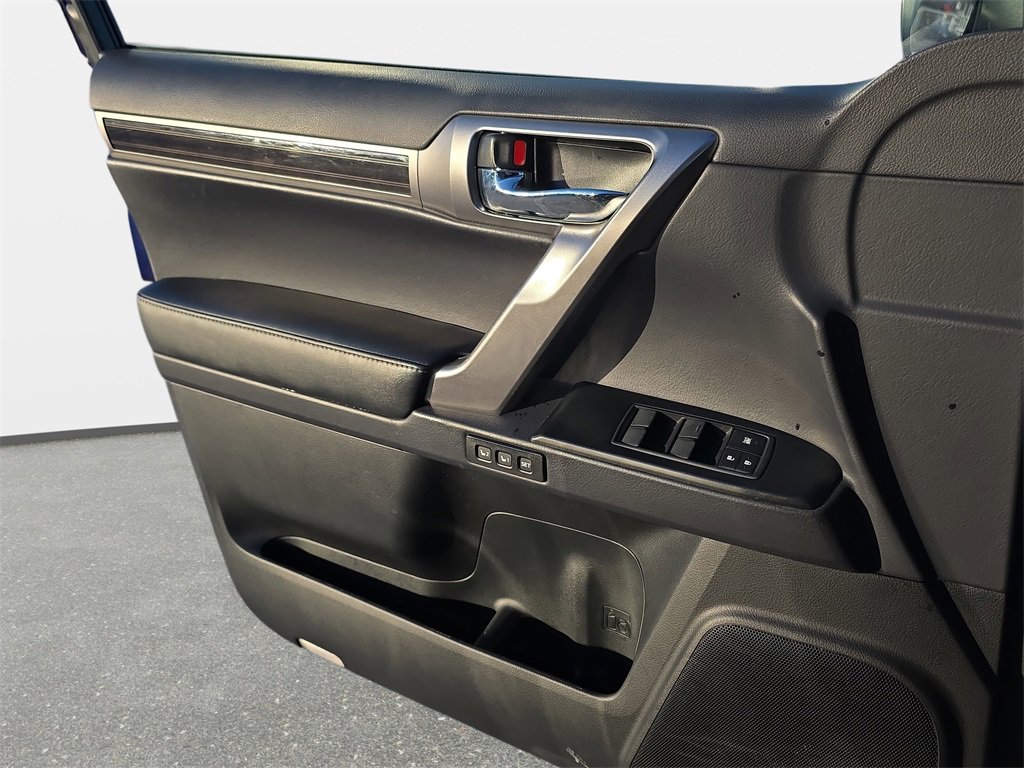 Used 2022 Lexus GX 460 Luxury w/ Sport Design Package image 27