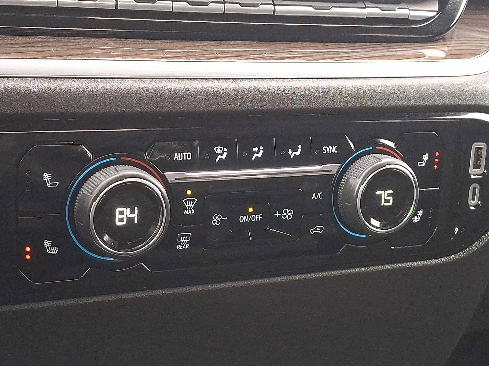 Used 2022 Chevrolet Silverado 1500 LT image 15