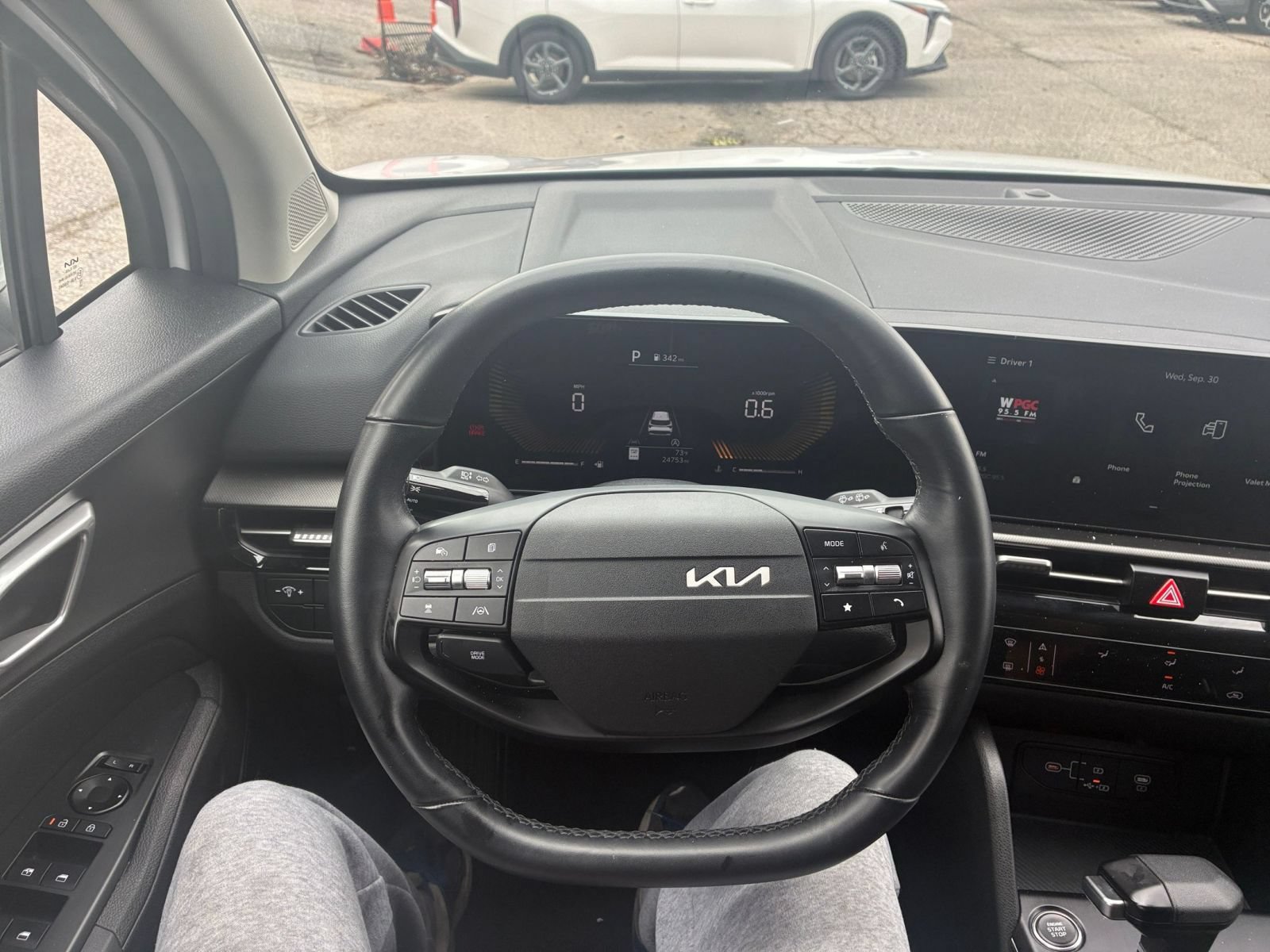 Used 2026 Kia Sportage LX FWD image 28