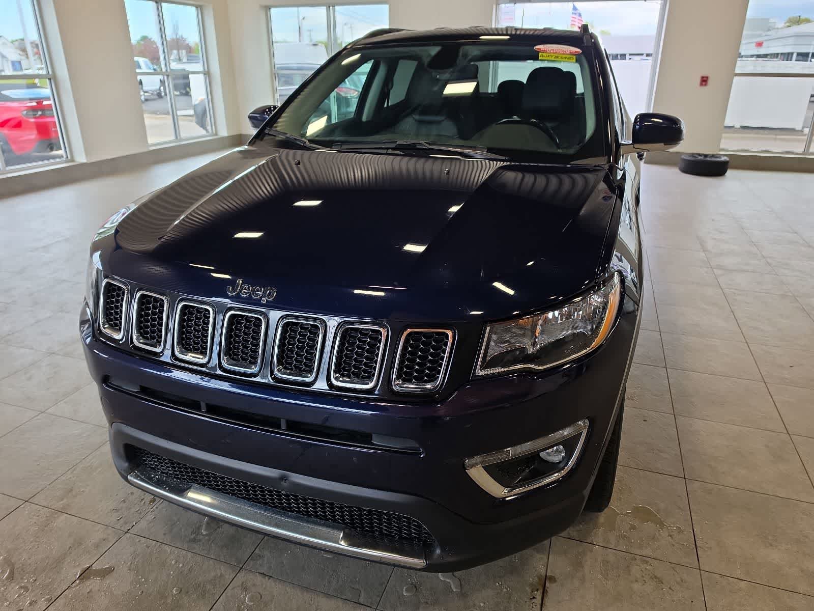 Used 2019 Jeep Compass Limited AWD/4WD image 2