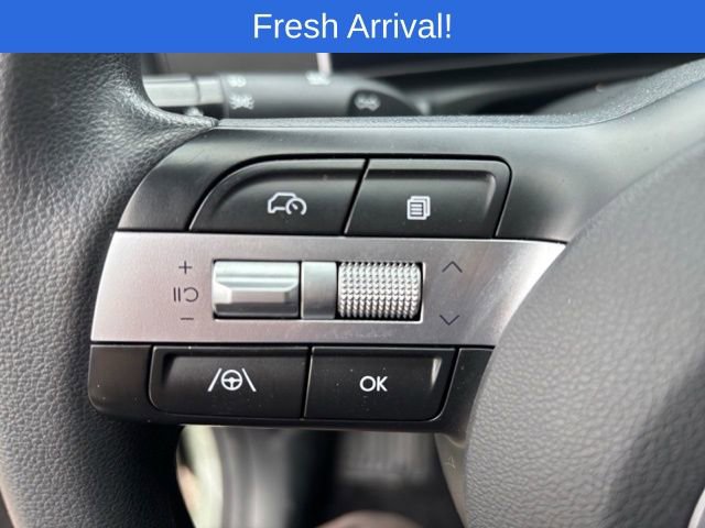 Used 2025 Hyundai Santa Cruz SE image 22