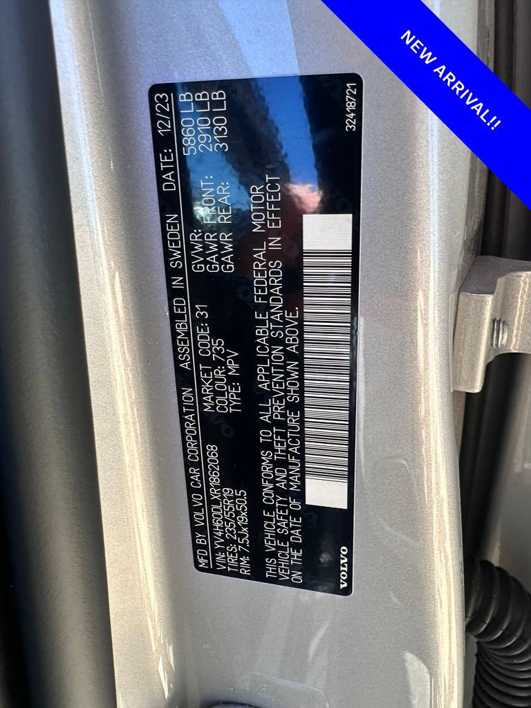 Used 2024 Volvo XC60 T8 Plus AWD/4WD image 24