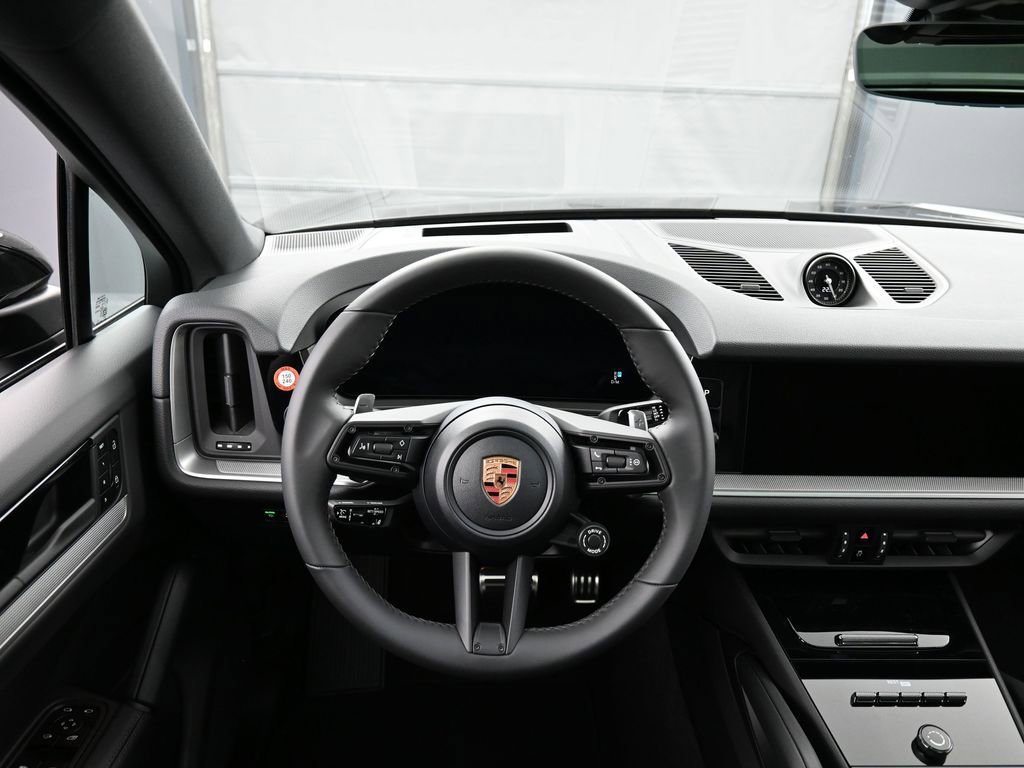 New 2026 Porsche Cayenne S image 18