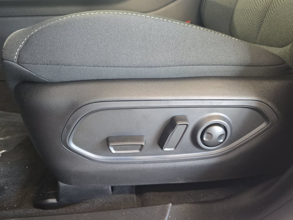 New 2026 Jeep Cherokee Laredo AWD/4WD image 30