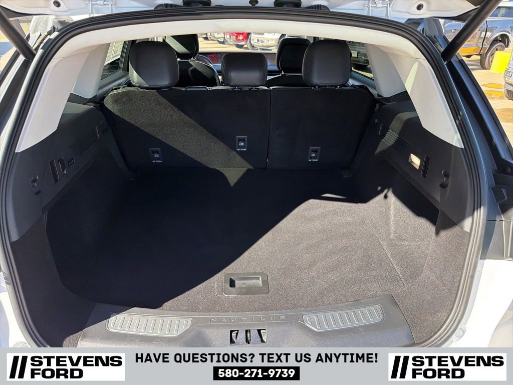 Used 2024 Lincoln Nautilus Premier image 42