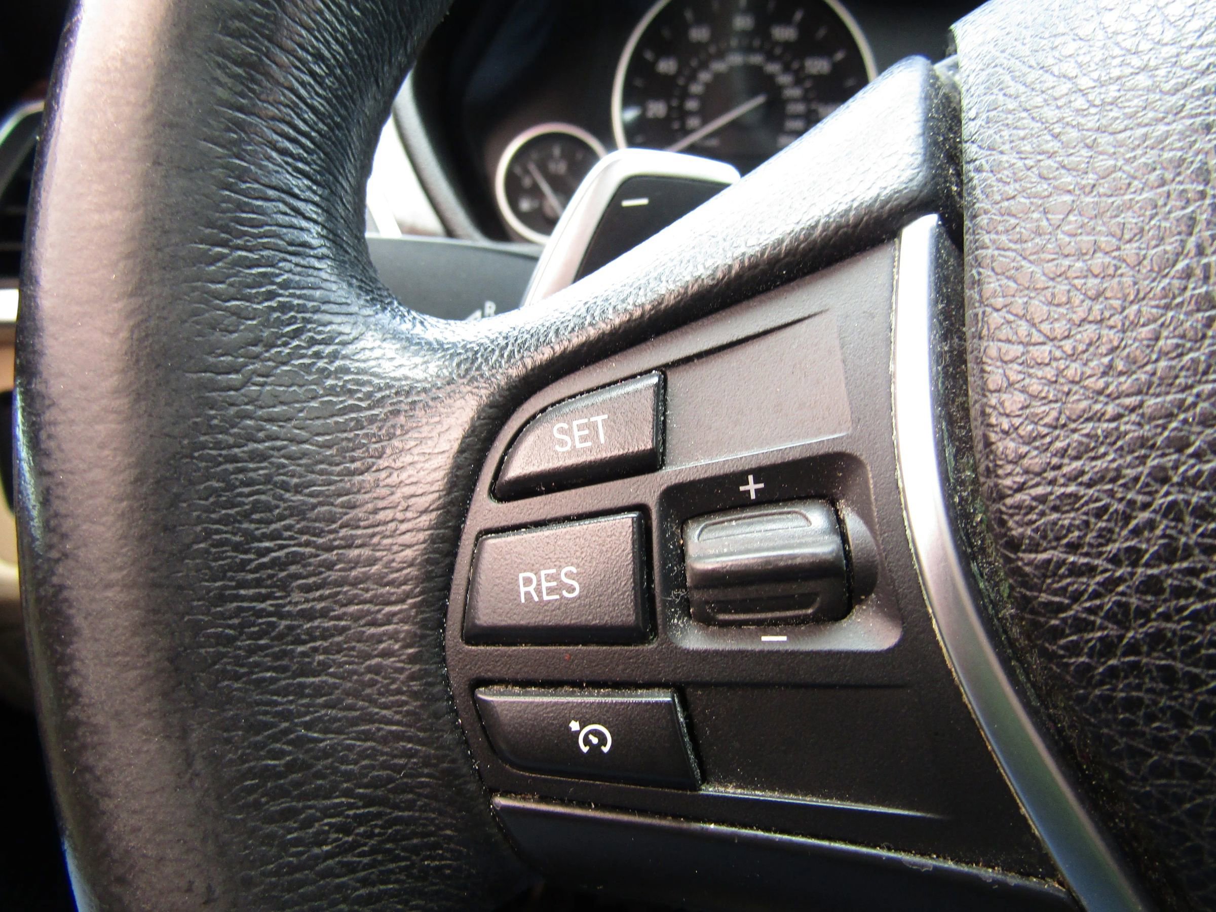 Used 2018 BMW 330i xDrive Sedan w/ Premium Package image 34