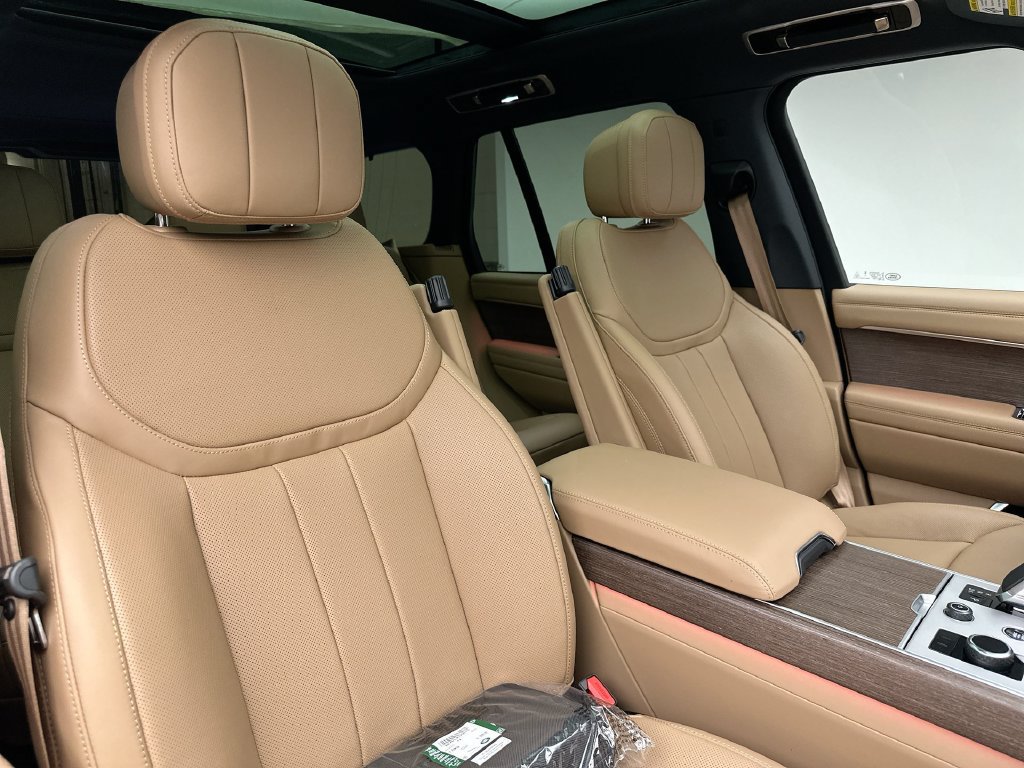 New 2027 Land Rover Range Rover SE AWD/4WD image 6